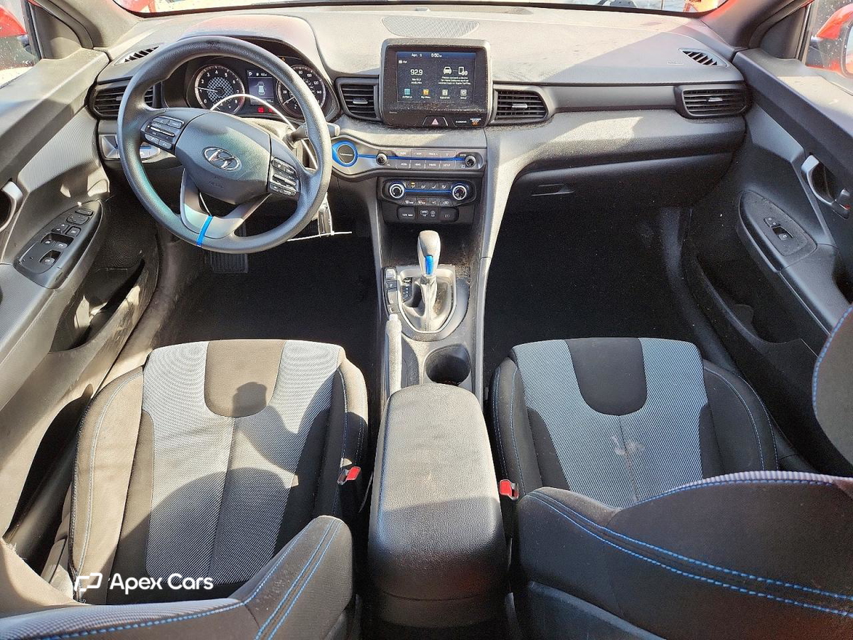 Hyundai Veloster 2021