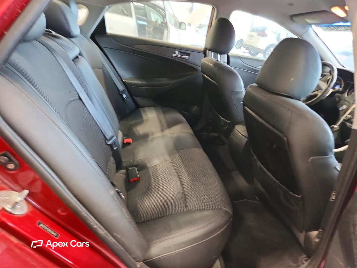 Hyundai Sonata 2011