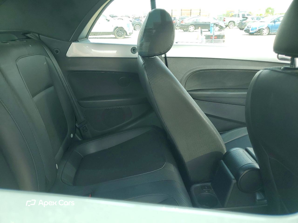 Volkswagen Beetle 2014