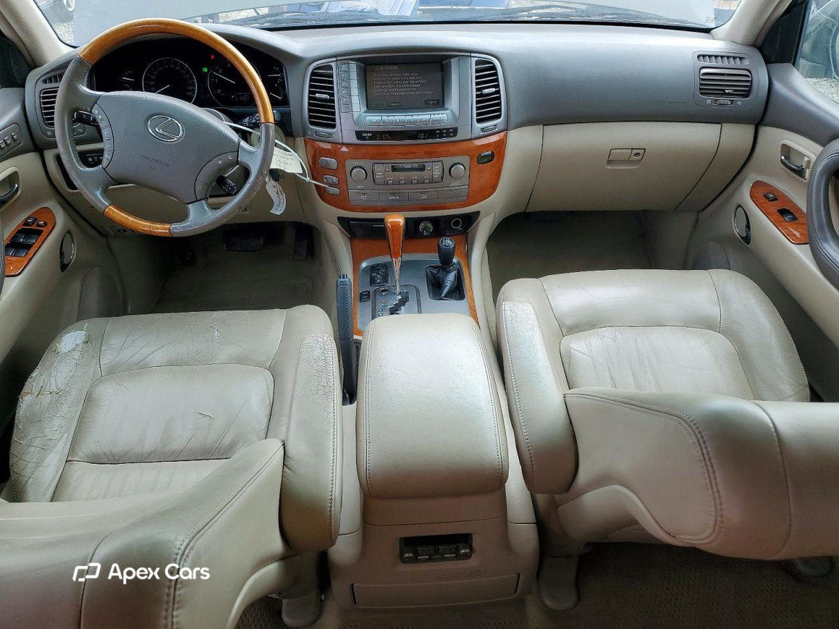 Lexus LX 2006