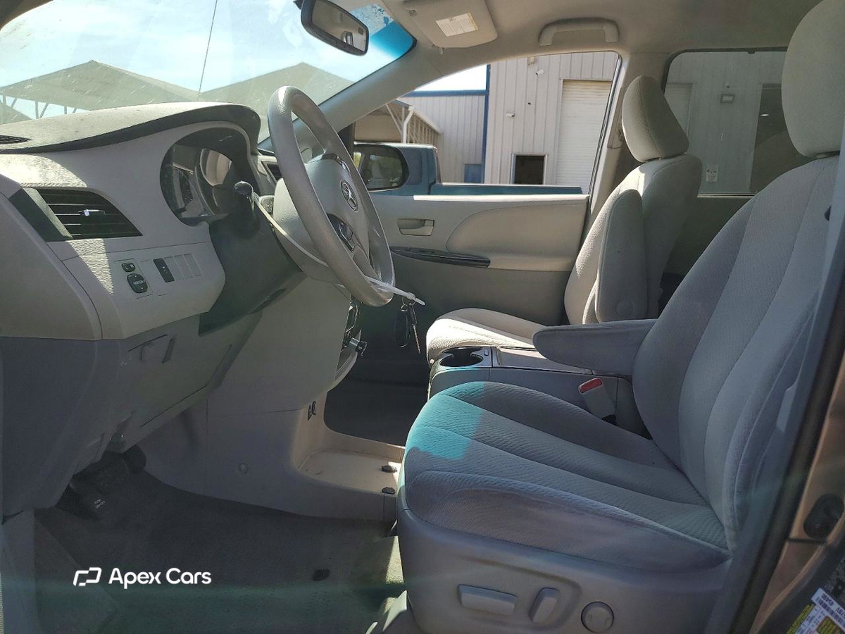 Toyota Sienna 2014