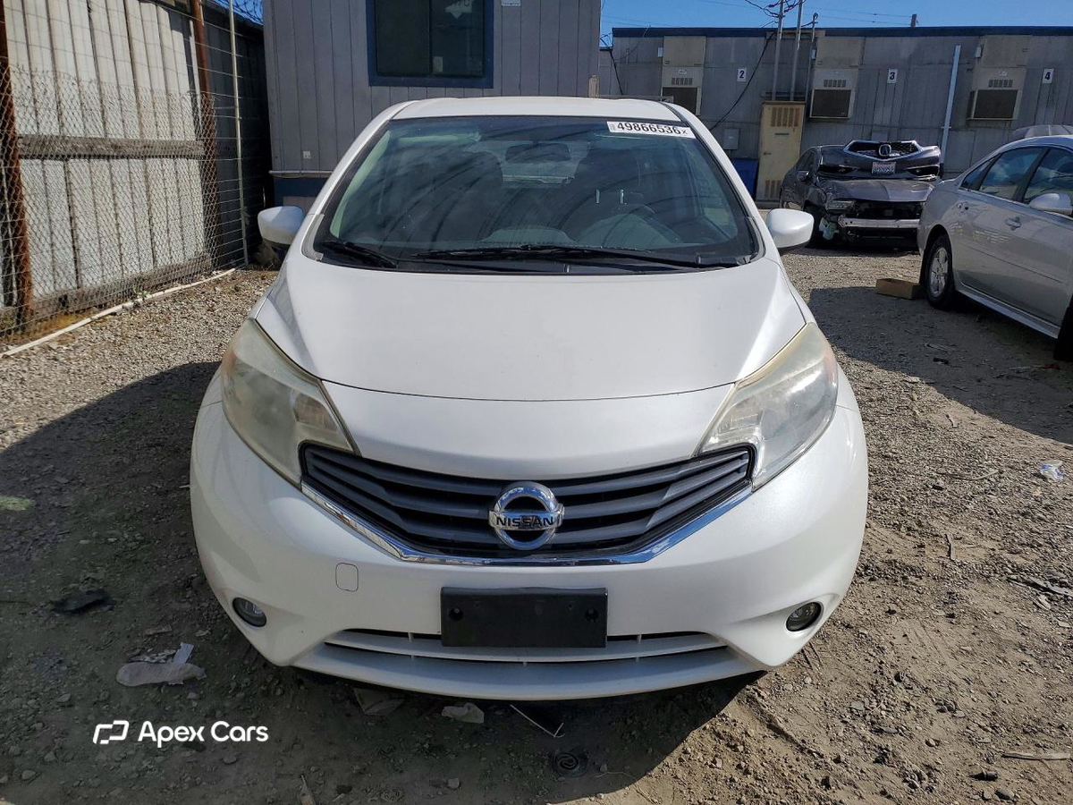 Nissan Versa 2015