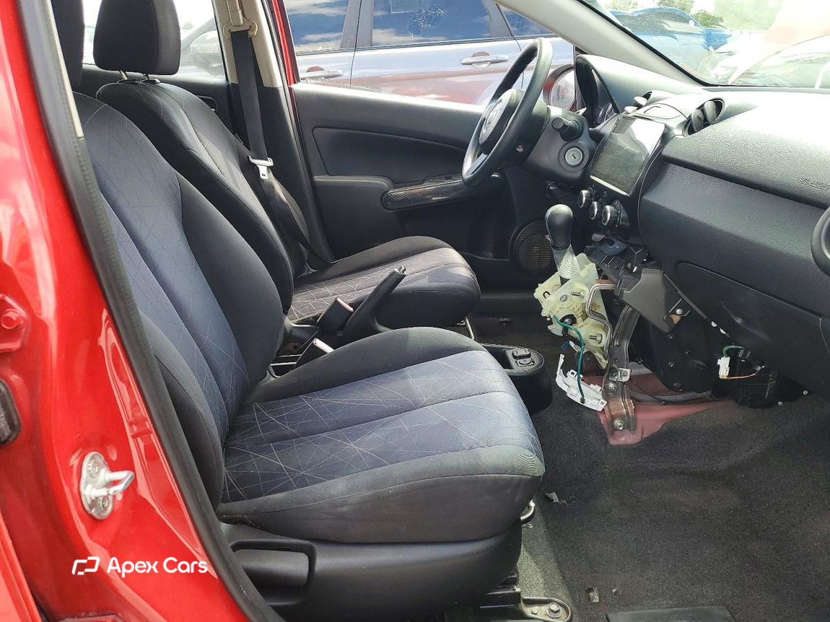 Mazda 2 2012