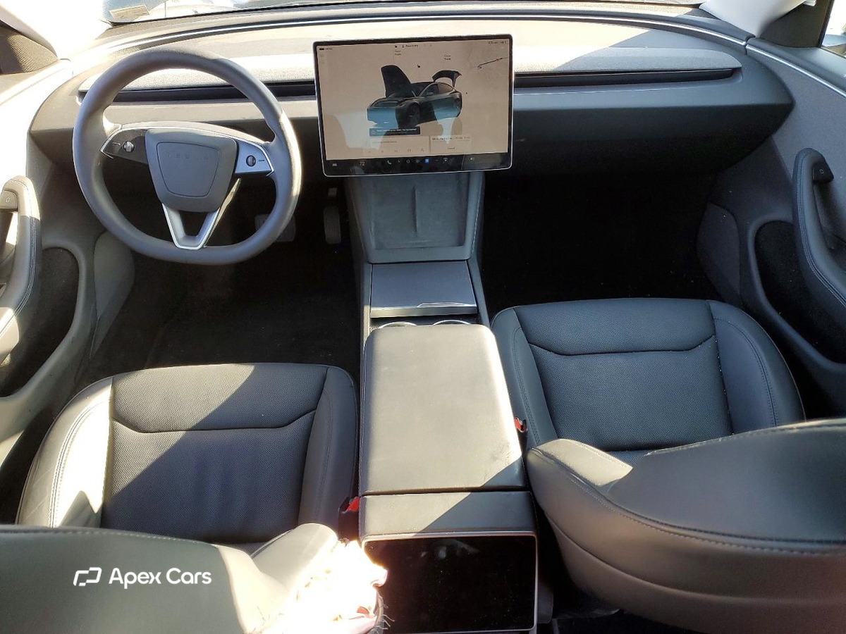 Tesla Model 3 2024