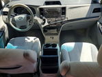 Toyota Sienna 2011