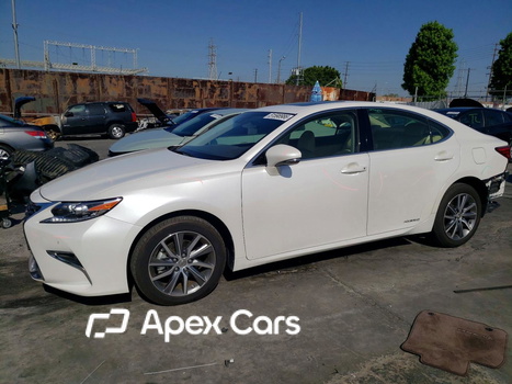 Lexus ES 2017 - Image 1 of 13