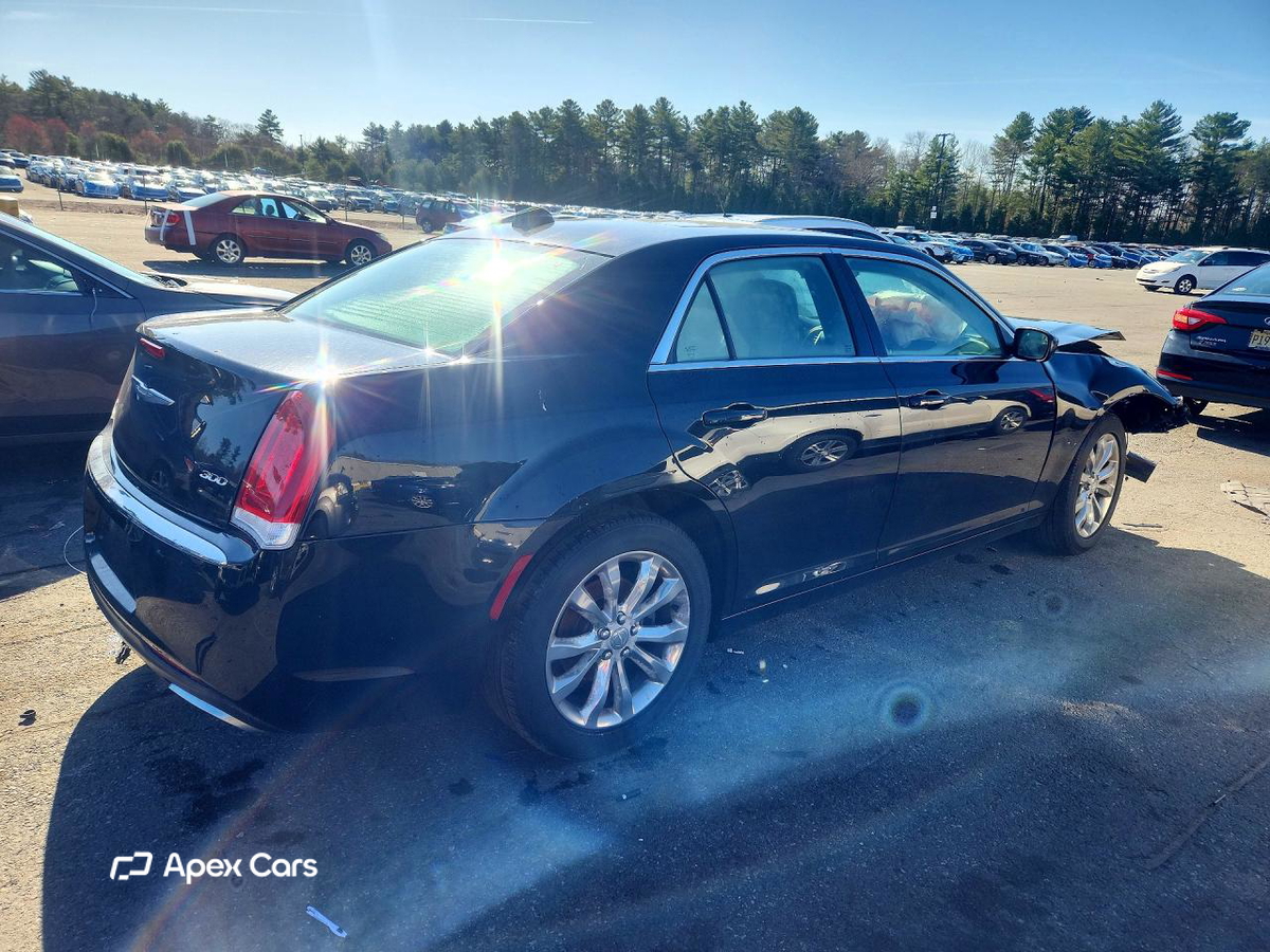 Chrysler 300 2017