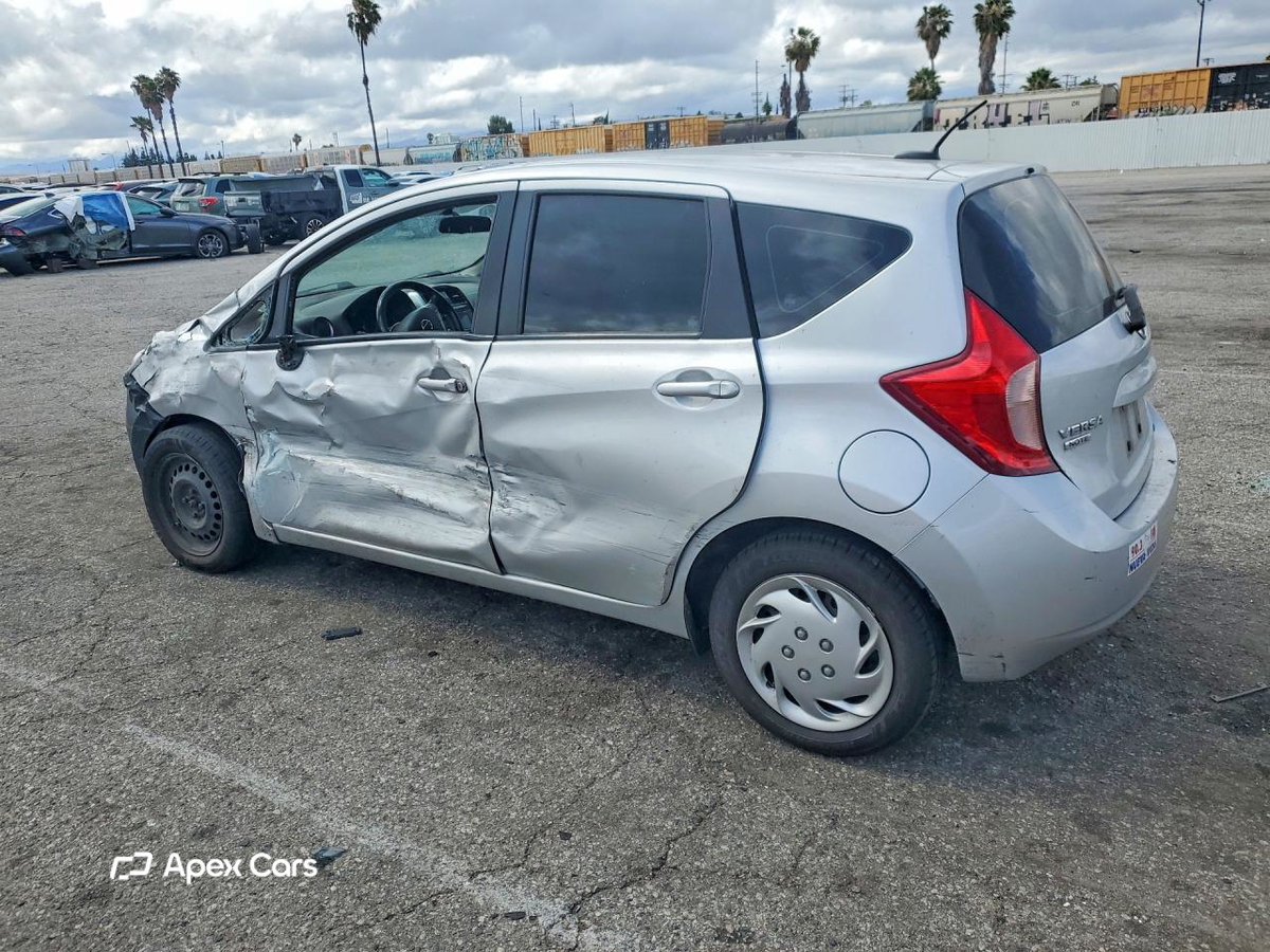 Nissan Versa 2016