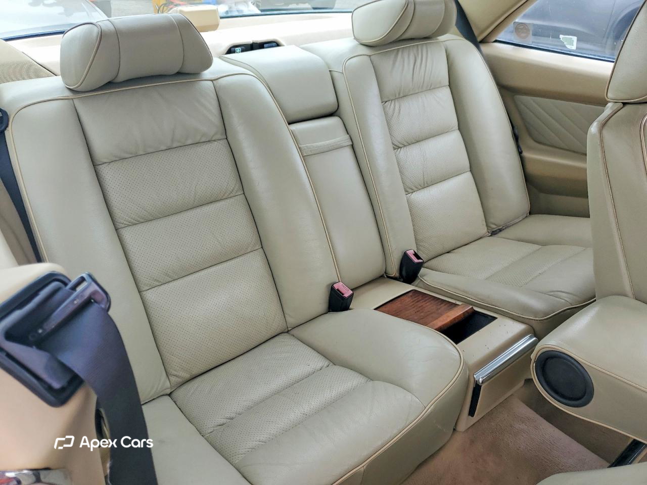 Mercedes-Benz  1990