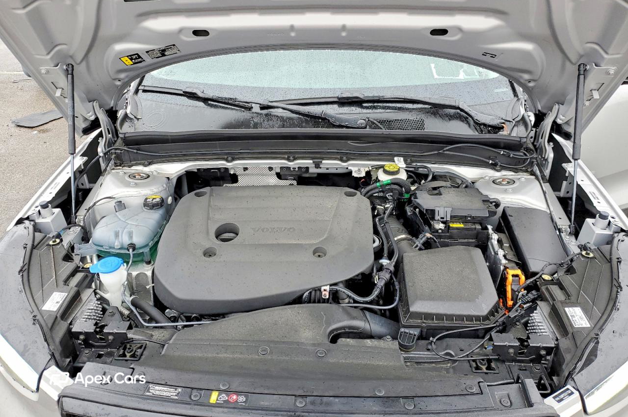 Volvo XC40 2025