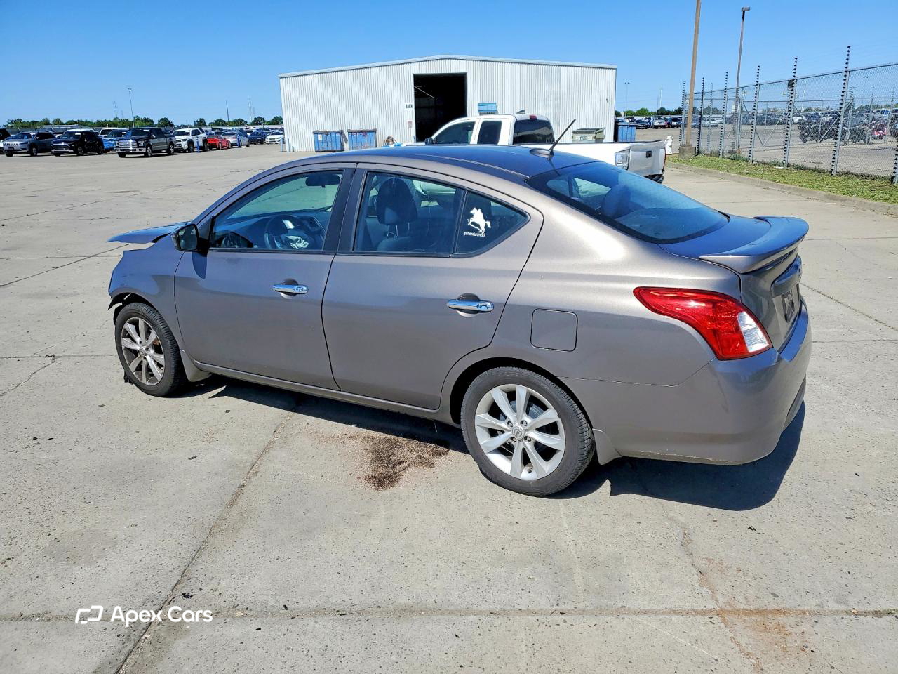 Nissan Versa 2015