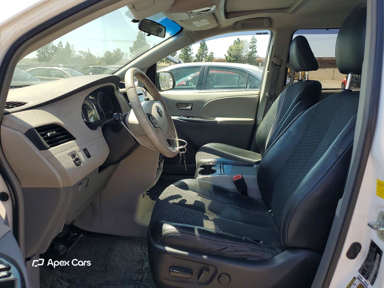 Toyota Sienna 2011