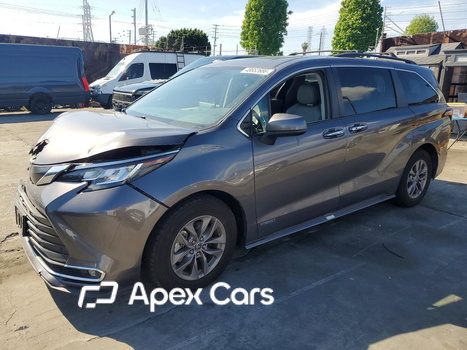 Toyota Sienna 2021 - Image 1 of 14