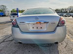 Nissan Altima 2010