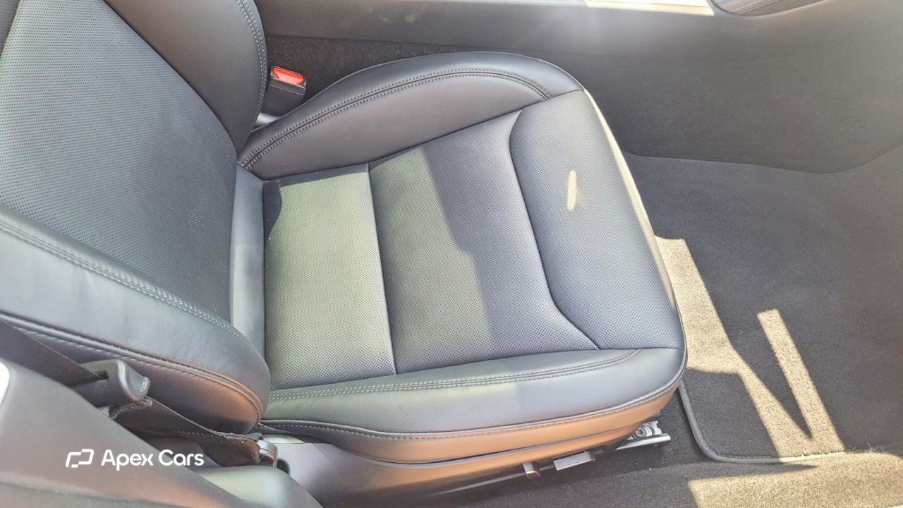 Tesla Model 3 2025