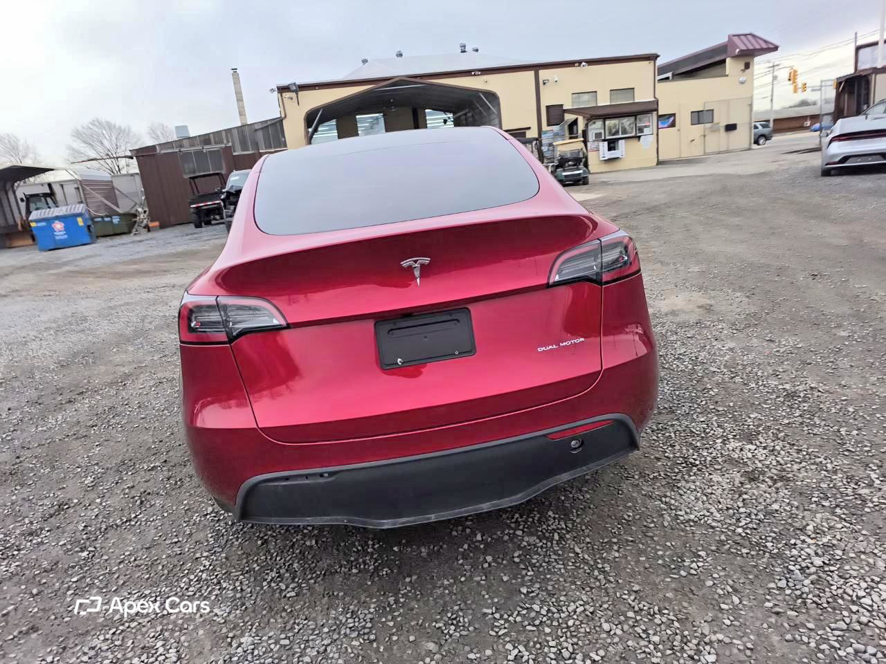 Tesla Model Y 2024