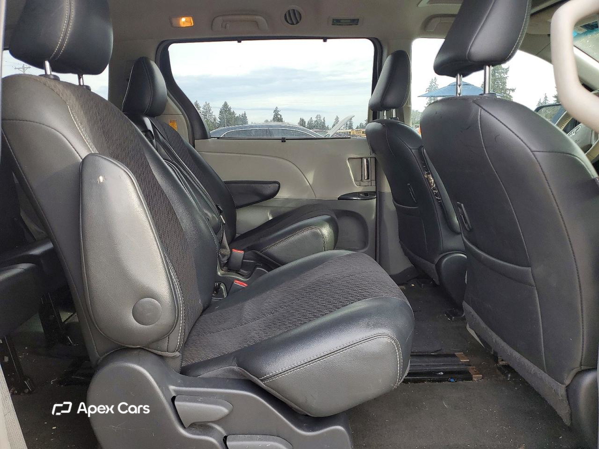 Toyota Sienna 2014