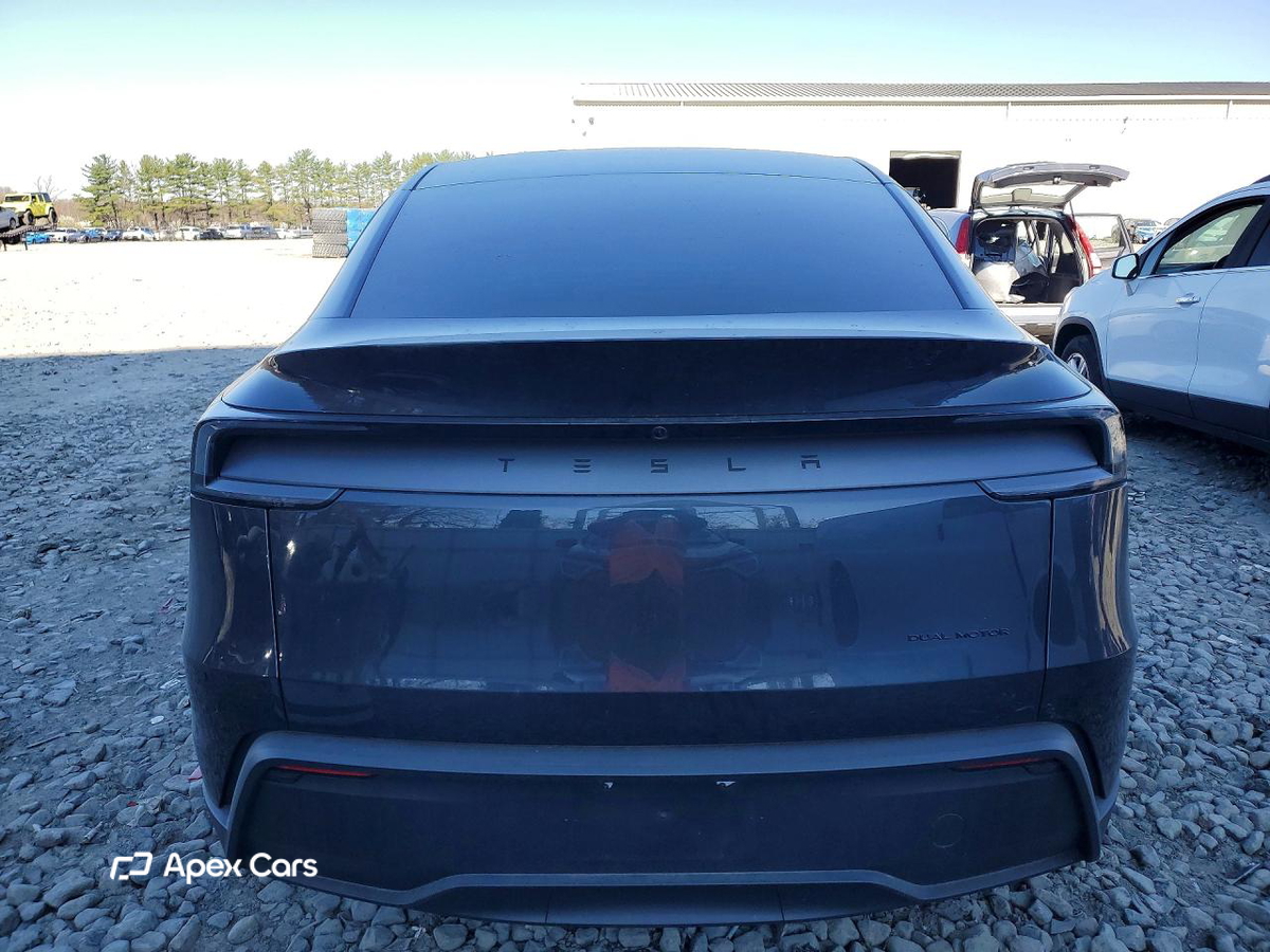 Tesla Model Y 2026