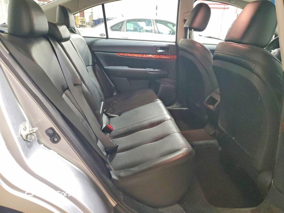 Subaru Legacy 2012
