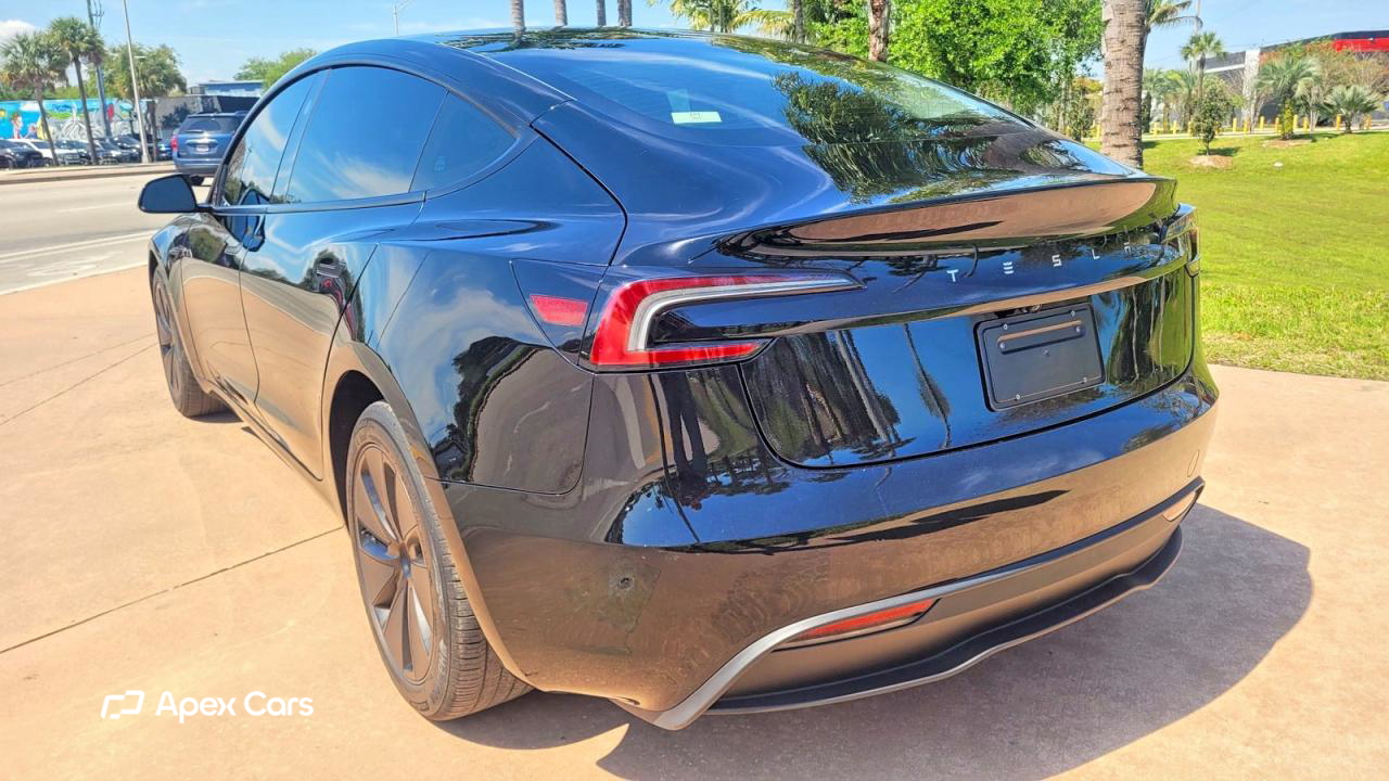 Tesla Model 3 2025