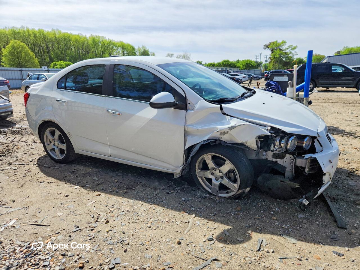 Chevrolet Sonic 2015