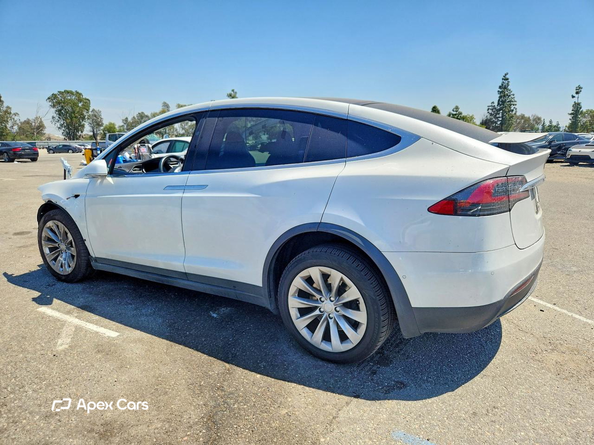 Tesla Model X 2016