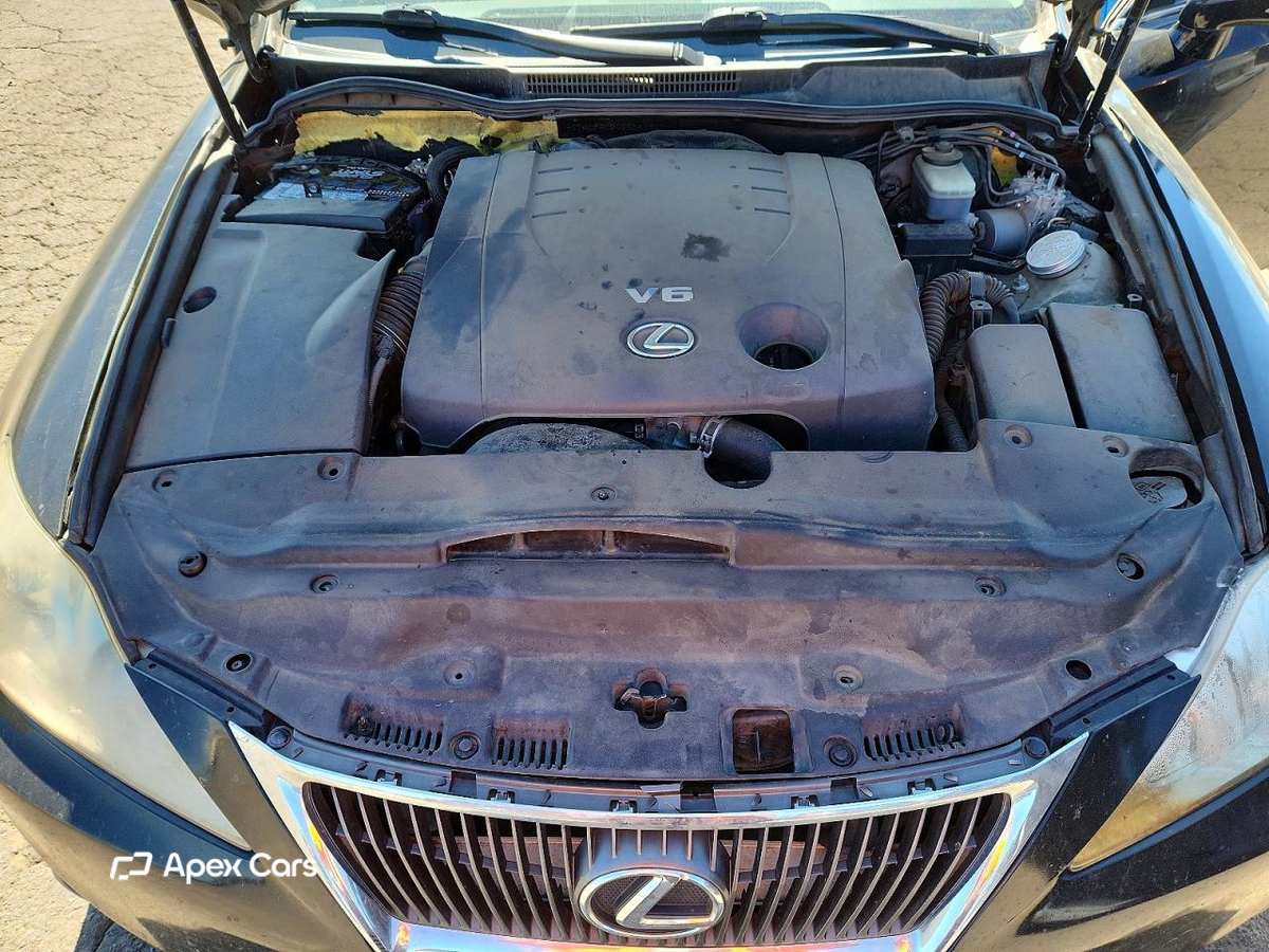 Lexus IS 2011