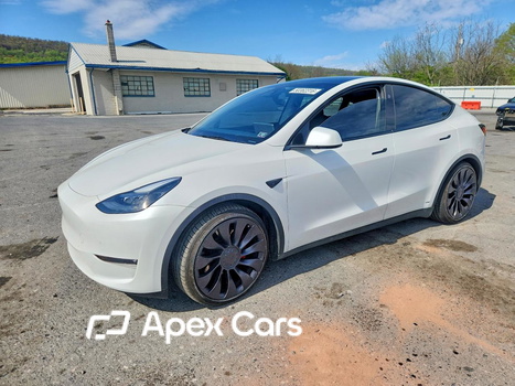 Tesla Model Y 2024 - Image 1 of 12