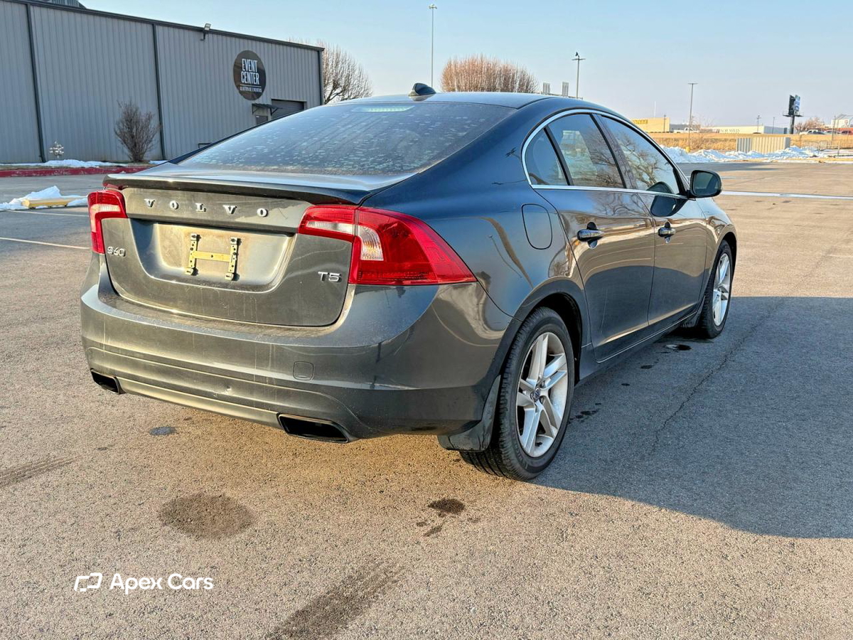 Volvo S60 2015