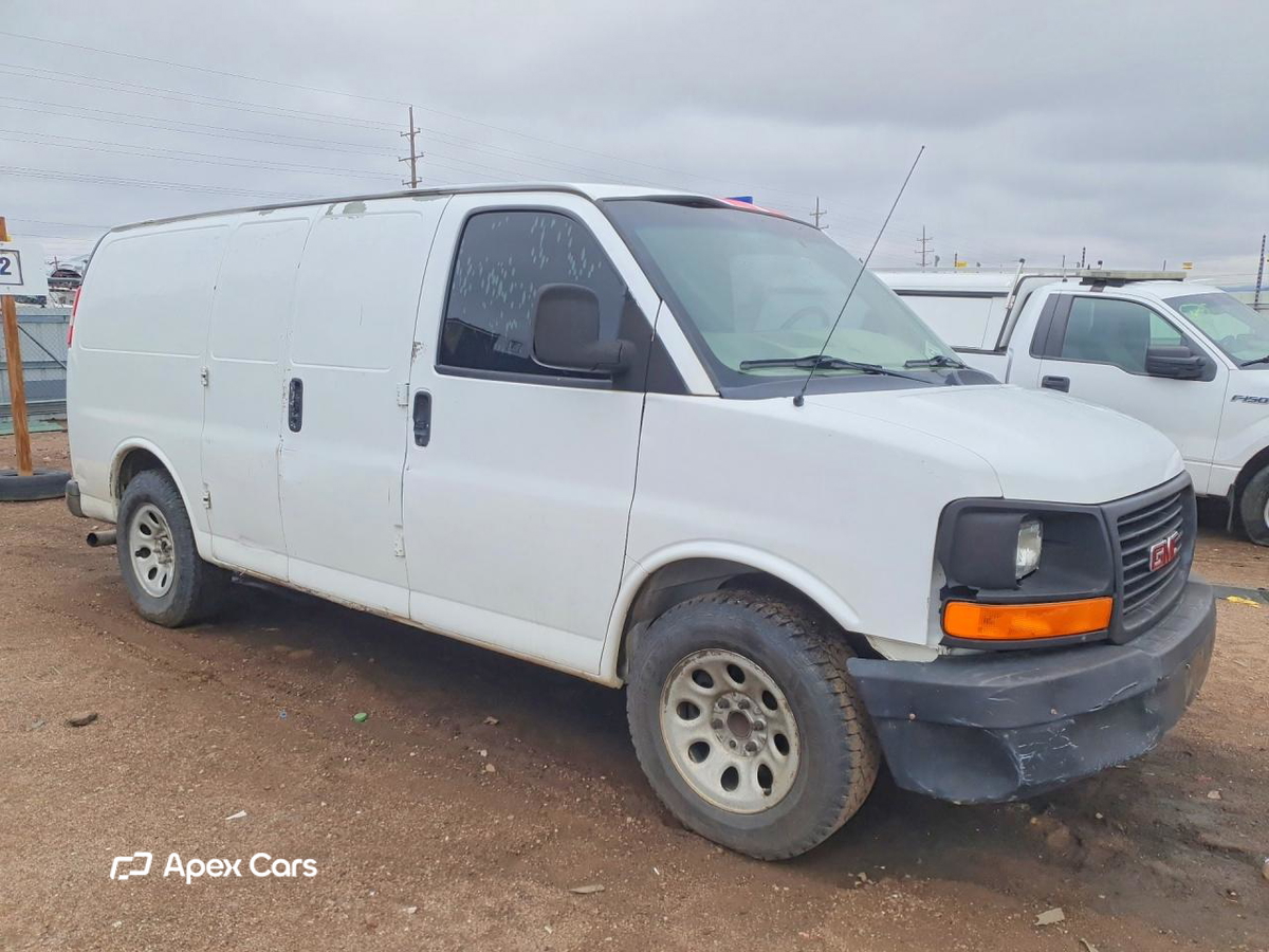 GMC Savana 2013