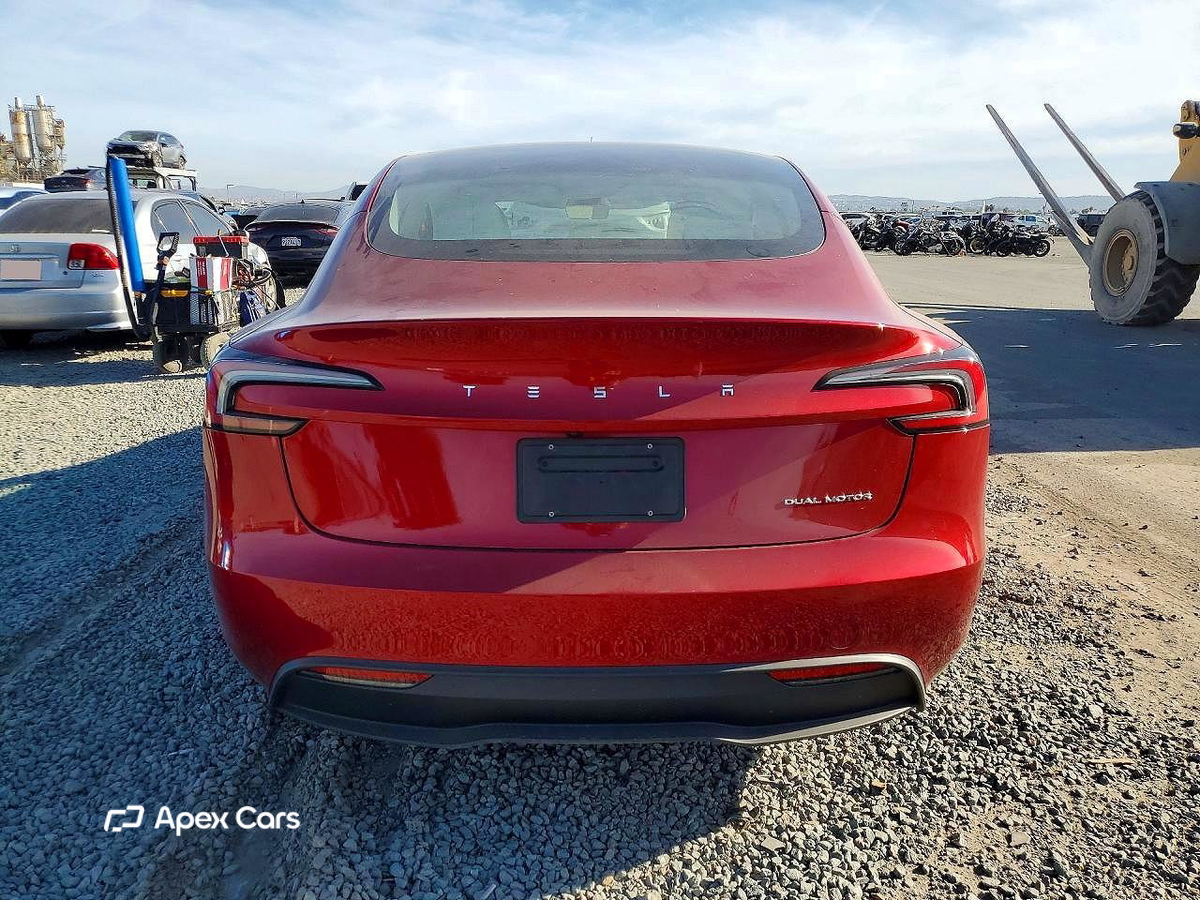 Tesla Model 3 2024
