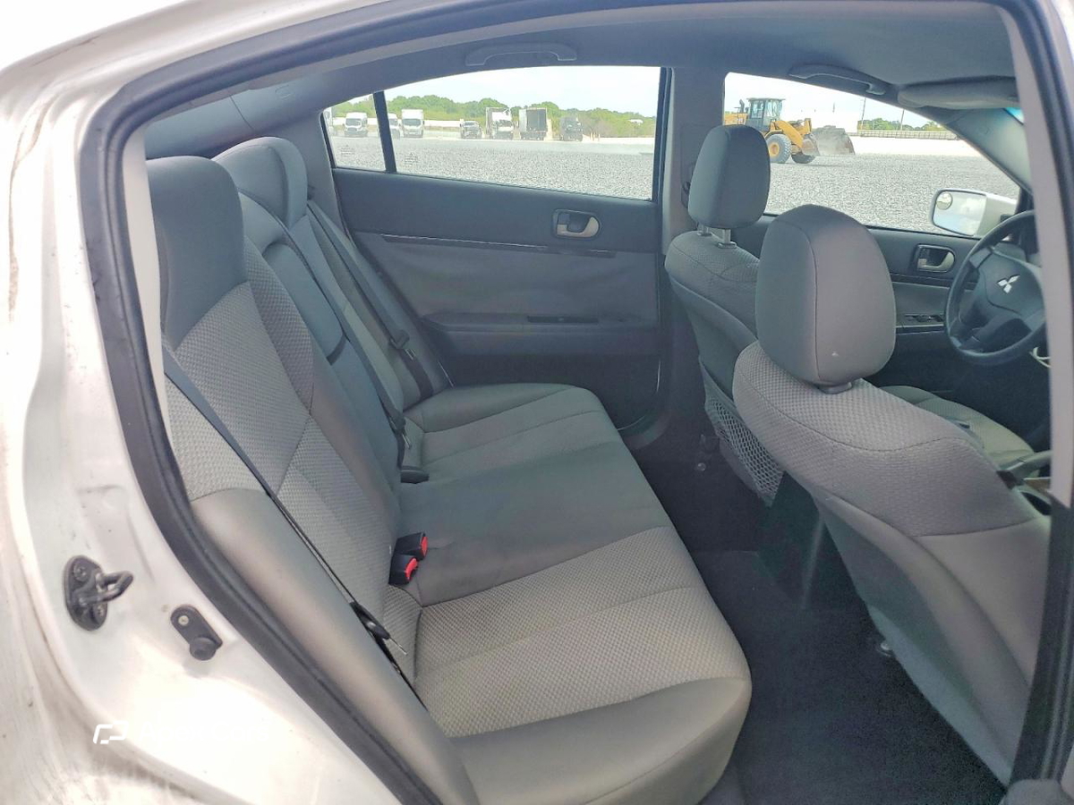Mitsubishi Galant 2010