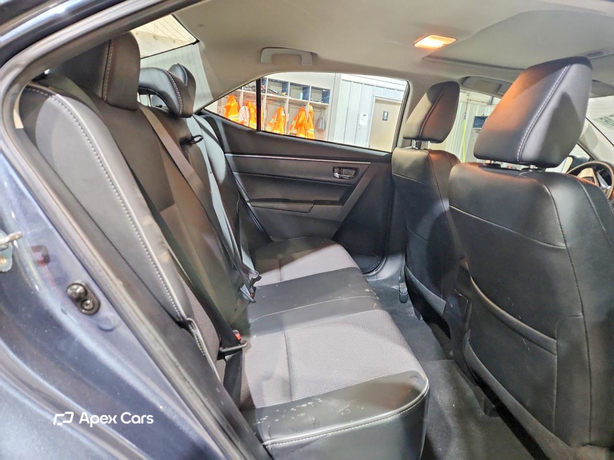 Toyota Corolla 2015