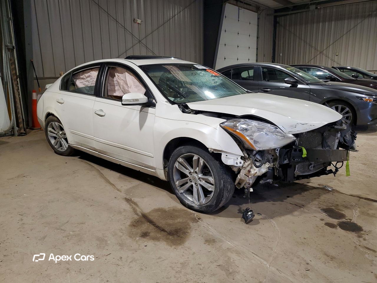 Nissan Altima 2012