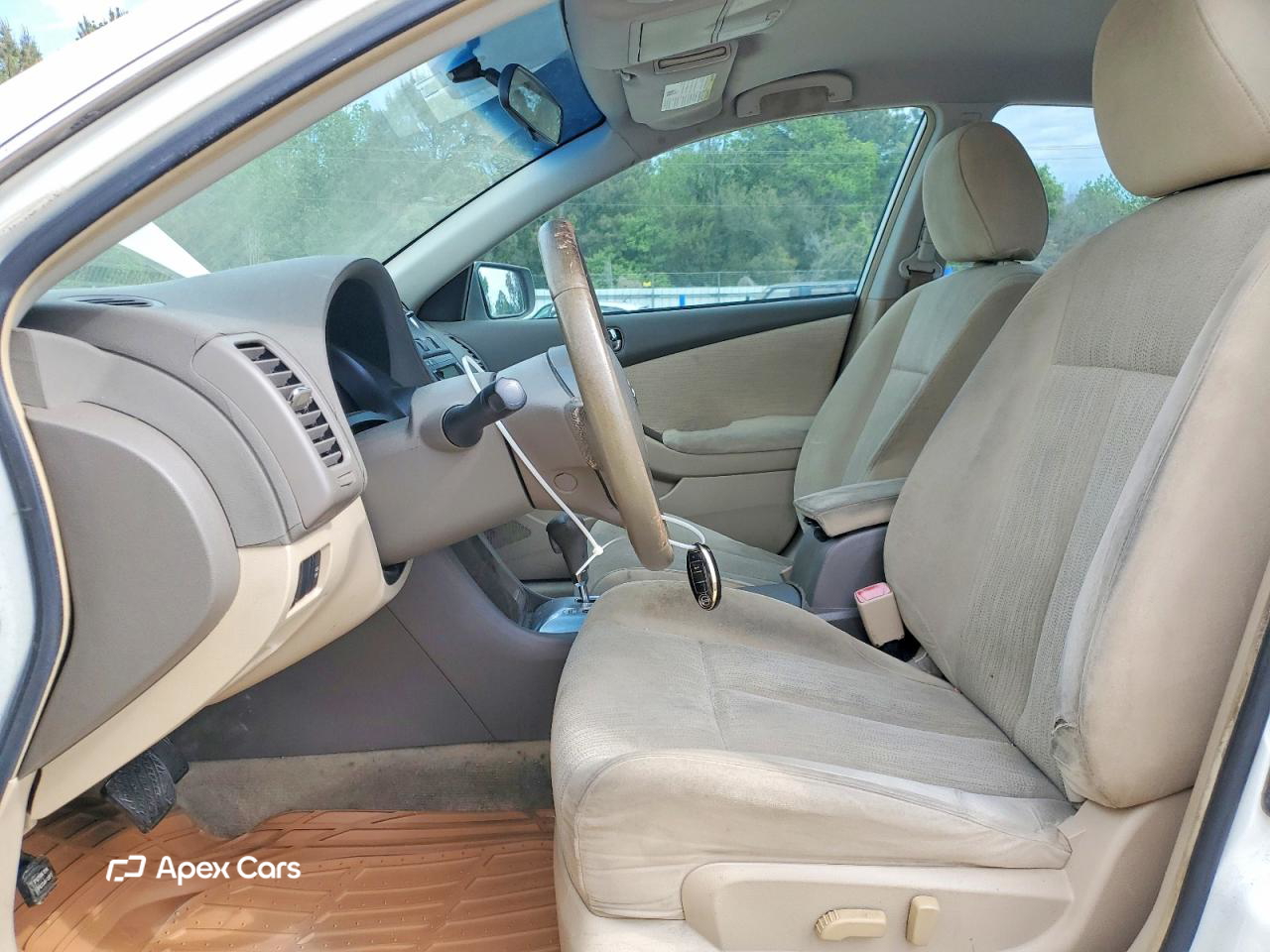 Nissan Altima 2010