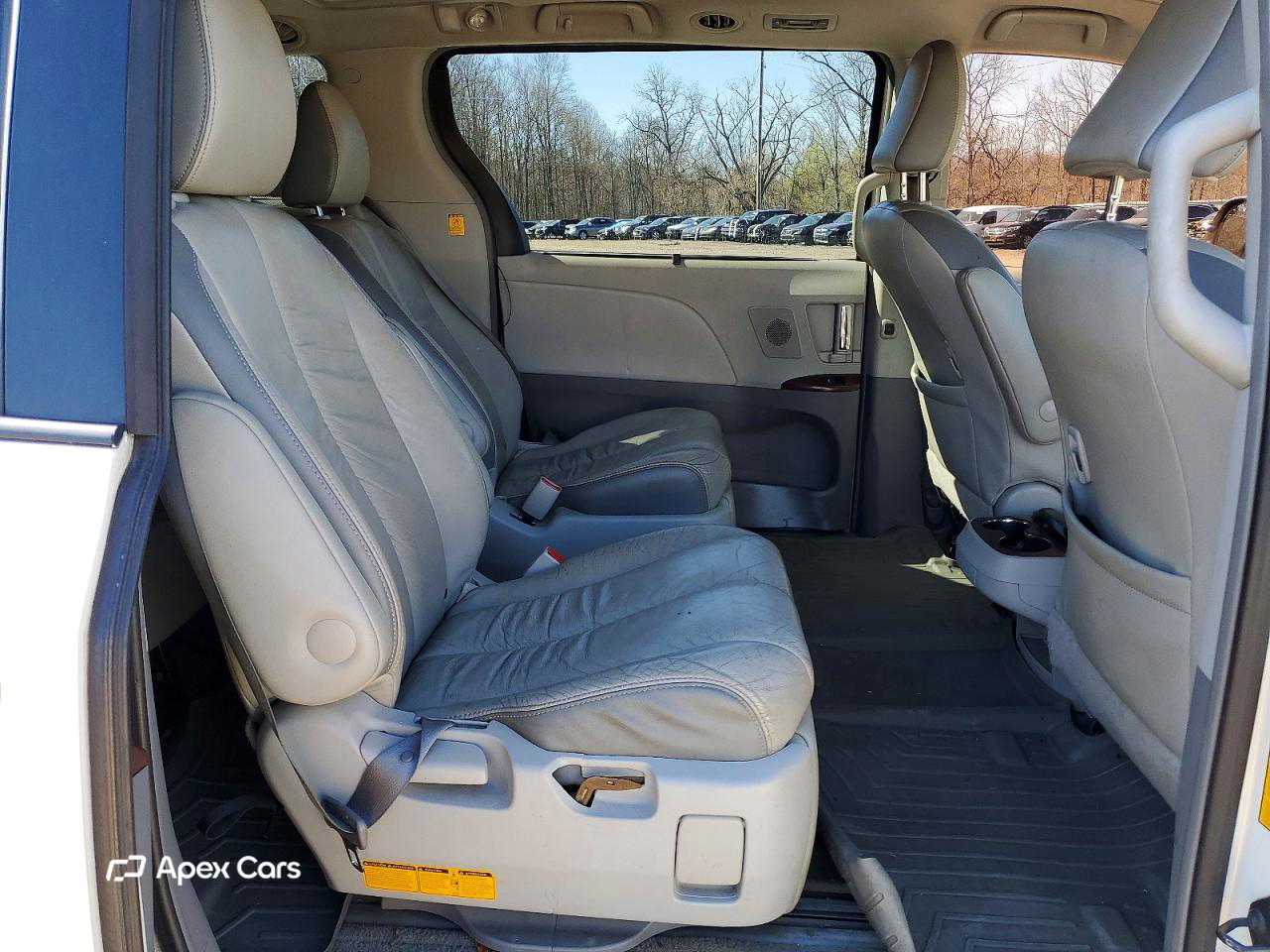 Toyota Sienna 2012