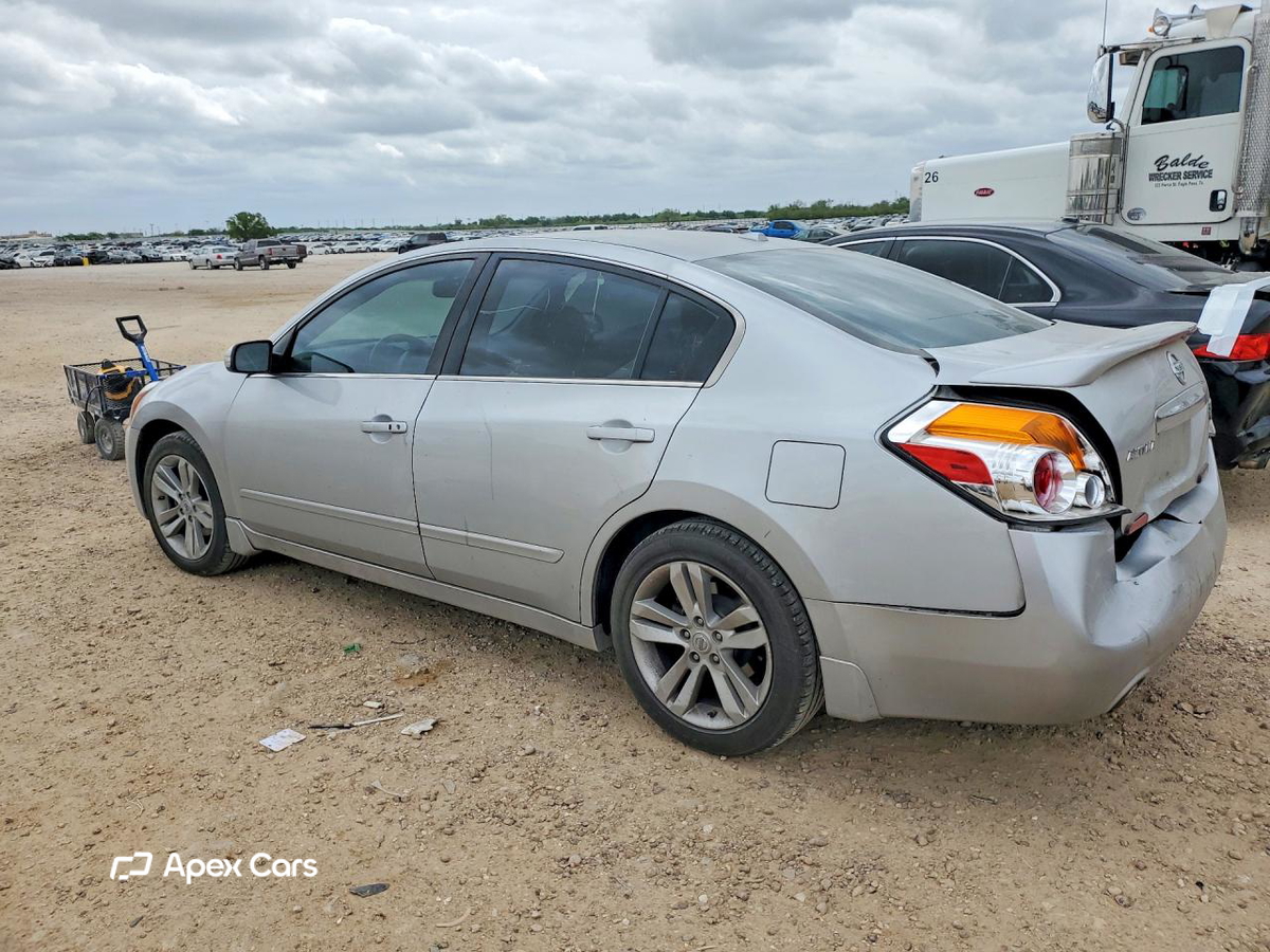 Nissan Altima 2012