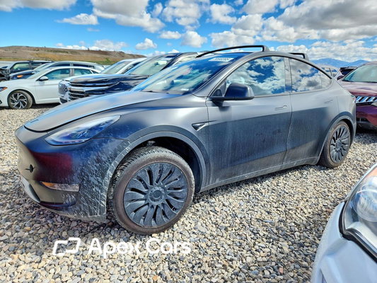 Tesla Model Y 2023 - Image 1 of 13