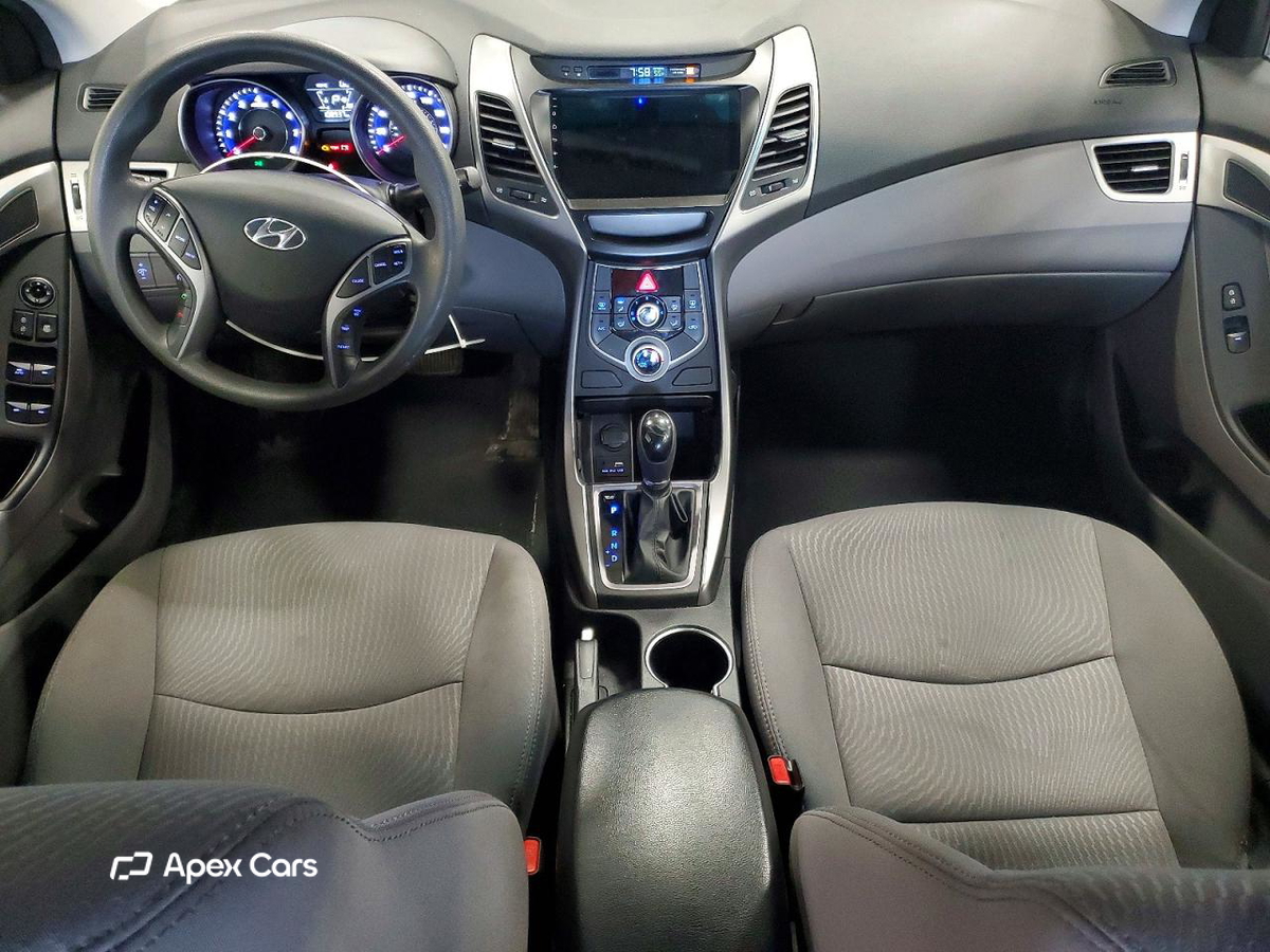 Hyundai Elantra 2015