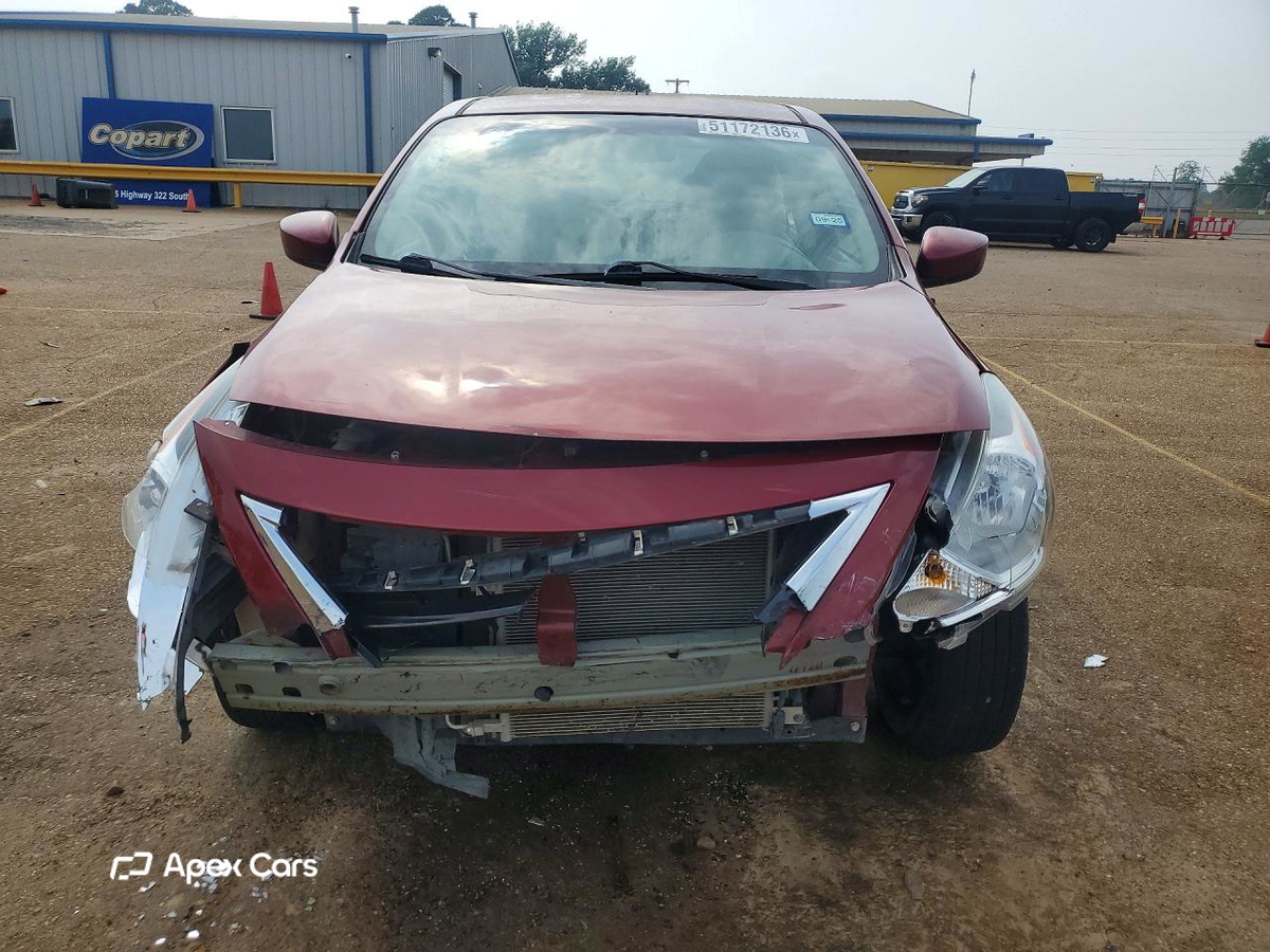 Nissan Versa 2018