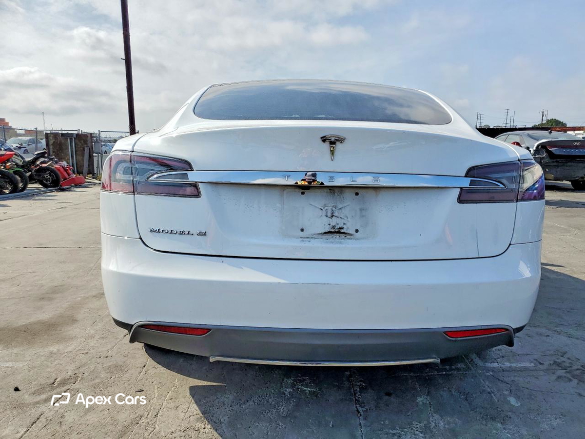 Tesla Model S 2012