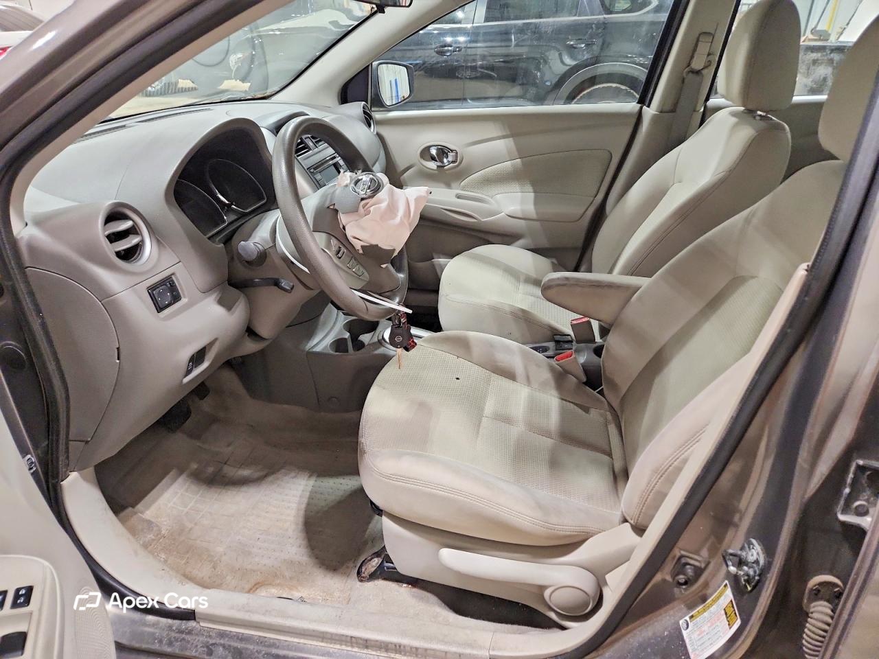 Nissan Versa 2015