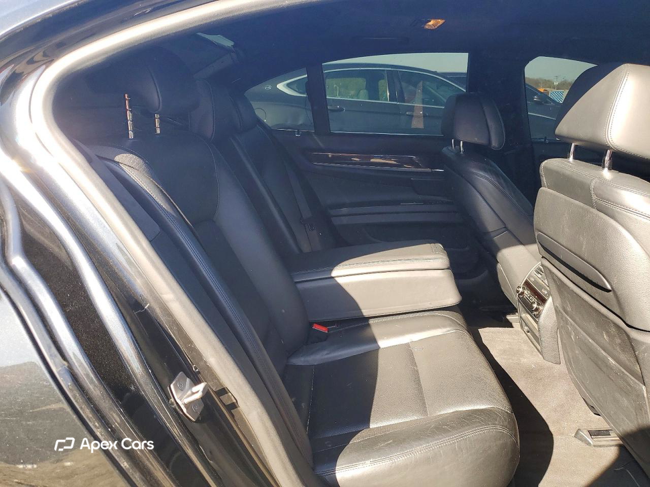 BMW Series 7 2015