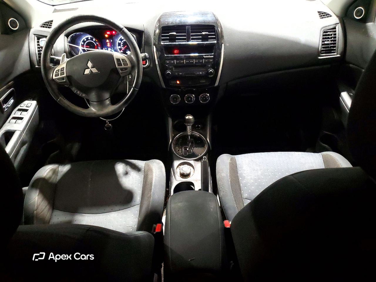 Mitsubishi Outlander 2012