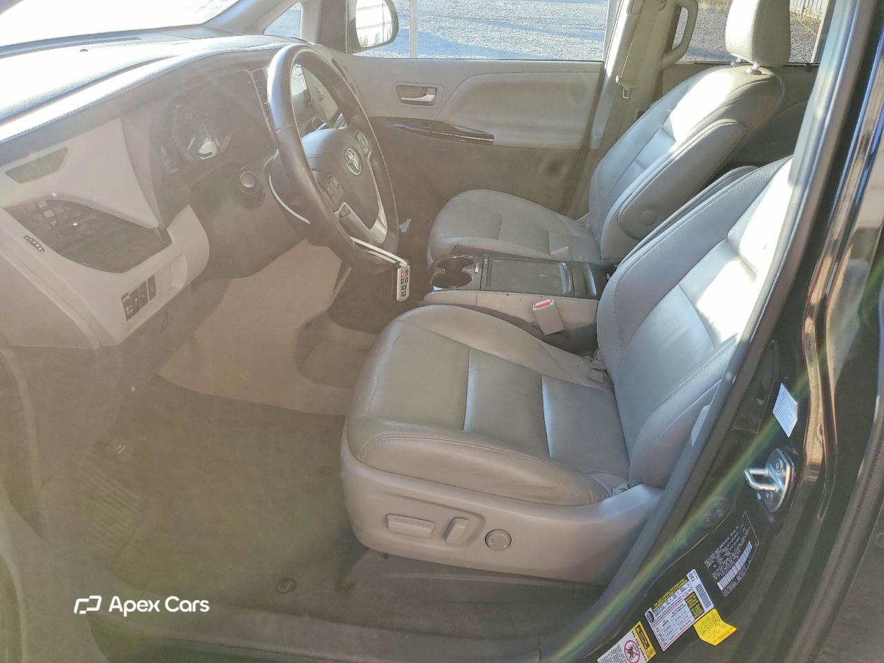 Toyota Sienna 2015