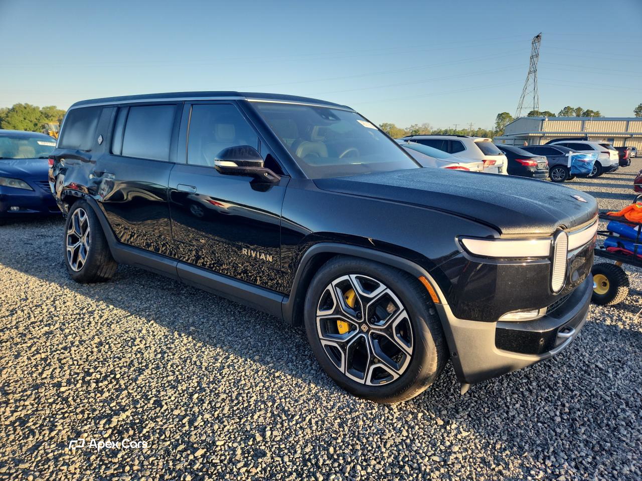 Rivian R1S 2023