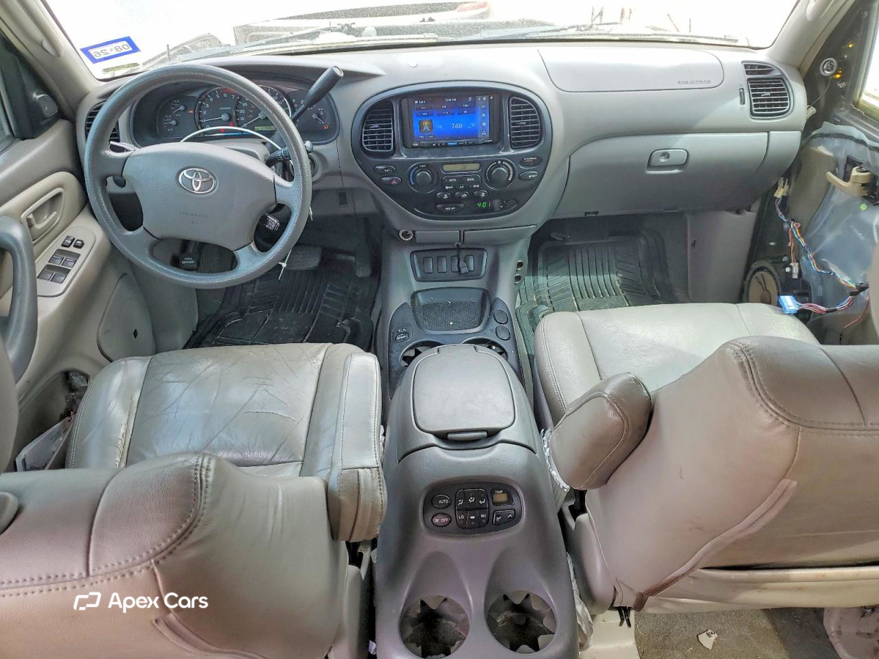 Toyota Sequoia 2005