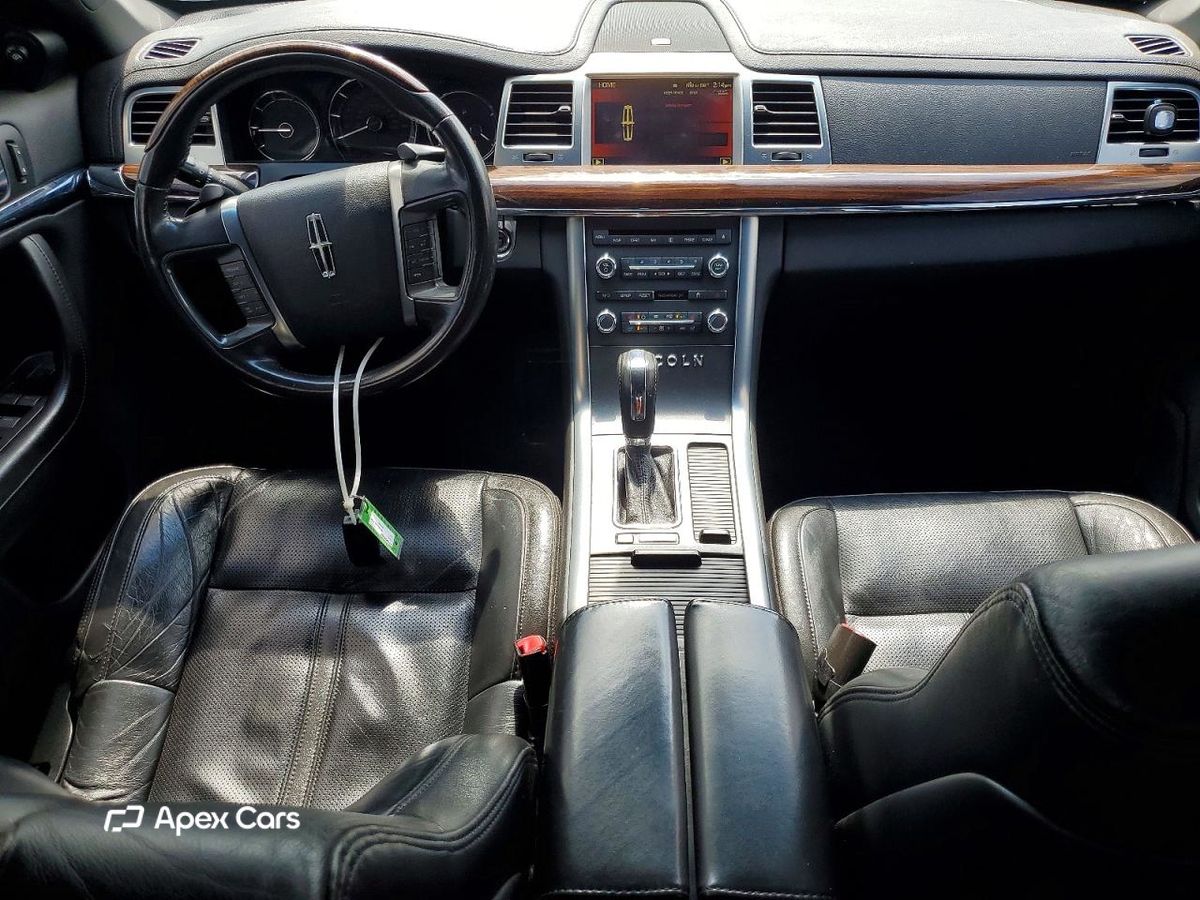 Lincoln MKS 2010