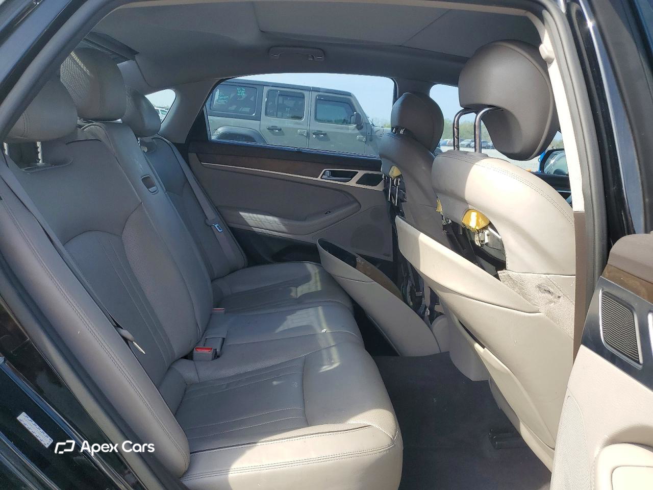 Hyundai Genesis 2015