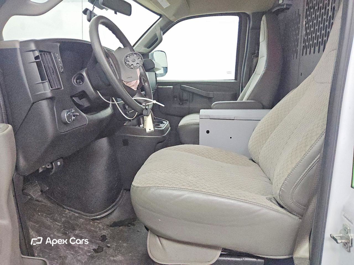 Chevrolet Express 2024